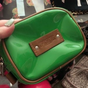 READ. Rare Pink Vs pouch